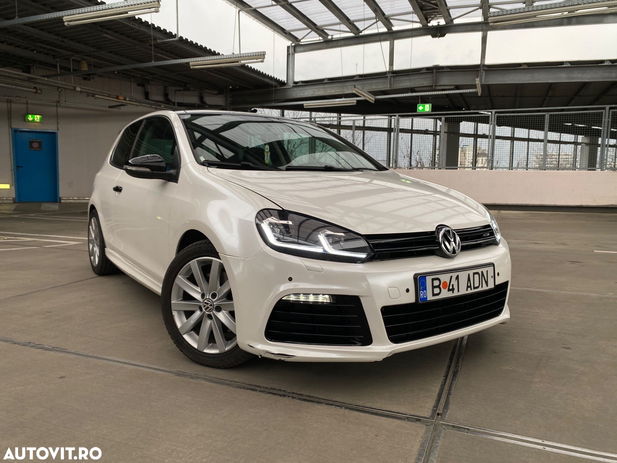 Volkswagen Golf 2.0 TDI Sportline DSG - 1