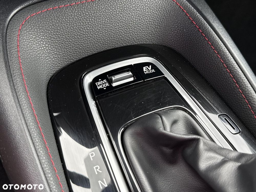 Toyota Corolla 2.0 Hybrid GR Sport Dynamic - 18