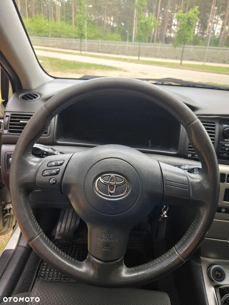 Toyota Corolla 1.4 D-4D Luna - 8