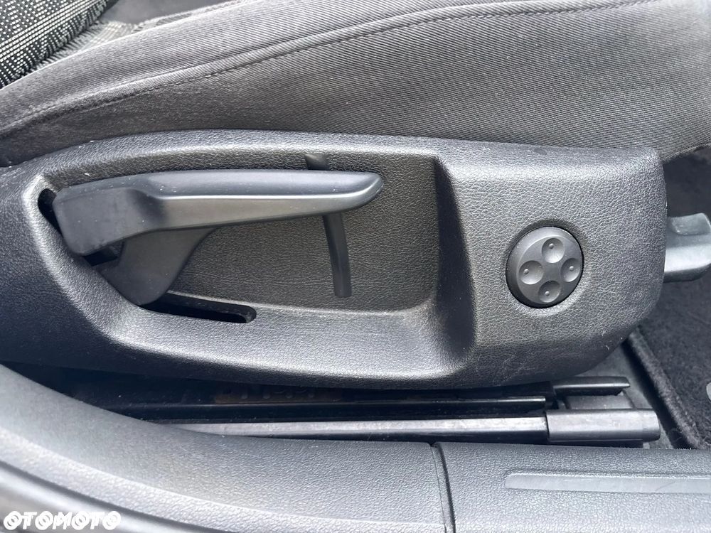 Audi A4 Avant 2.0 TDI DPF multitronic S line Sportpaket - 17