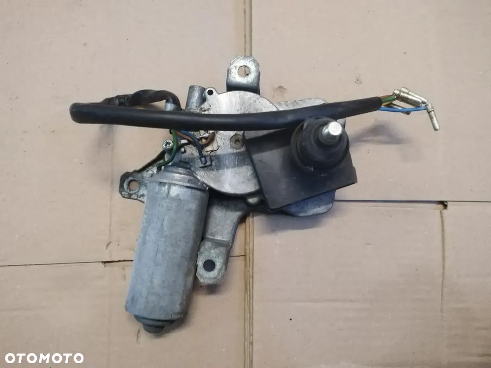 MERCEDES 124 KOMBI SILNICZEK WYCIERACZKI TYŁ - 1