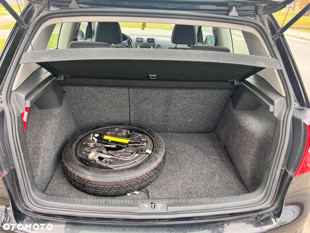 Volkswagen Golf V 1.6 Comfortline - 8