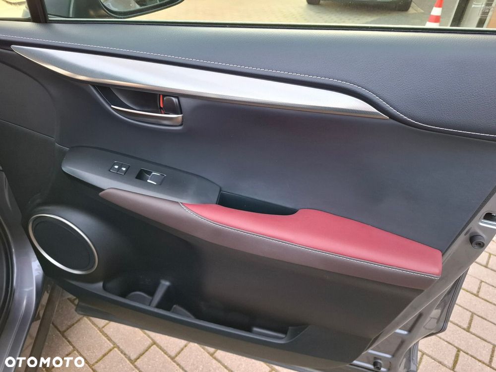 Lexus NX 300h Comfort AWD - 21