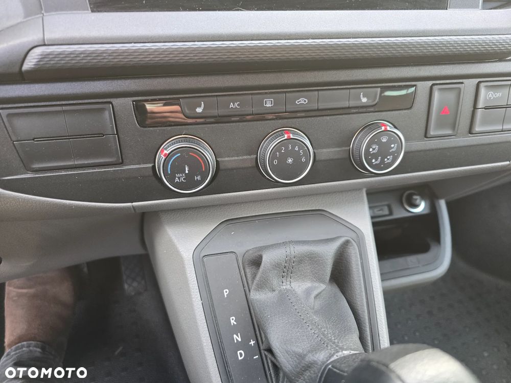 Volkswagen Caravelle 2.0 TDI L2 Comfortline DSG - 20