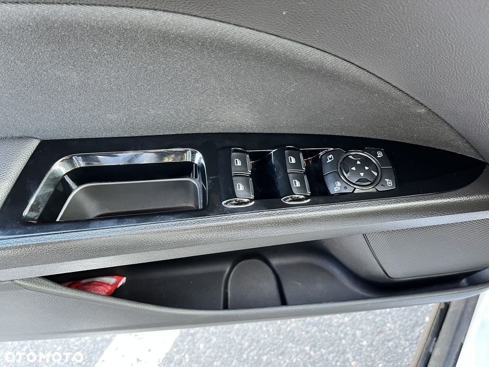 Ford Mondeo 2.0 TDCi Trend PowerShift - 13