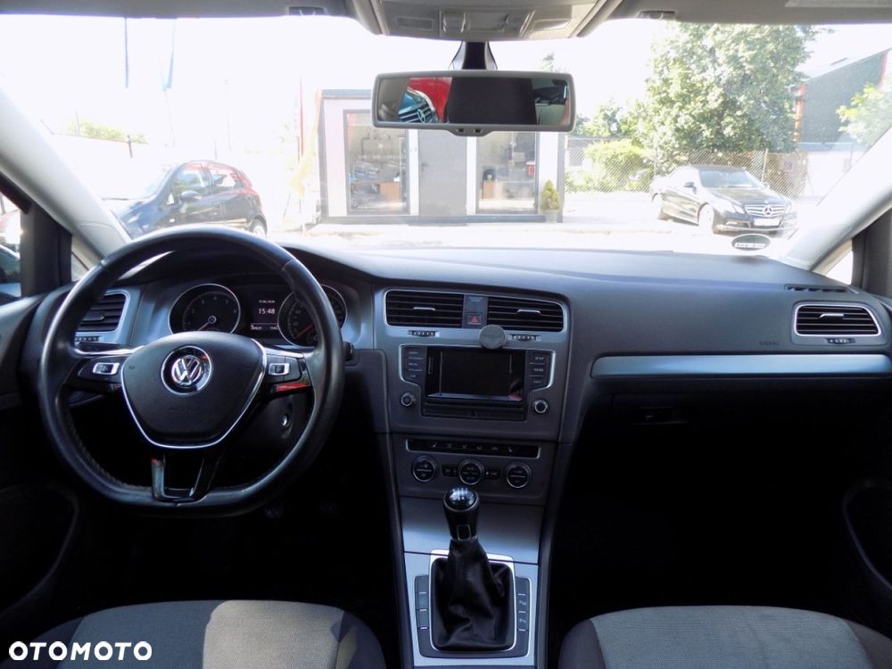 Volkswagen Golf - 5