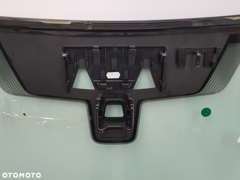 Szyba przednia LAND ROVER DISCOVERY 2015- - 2