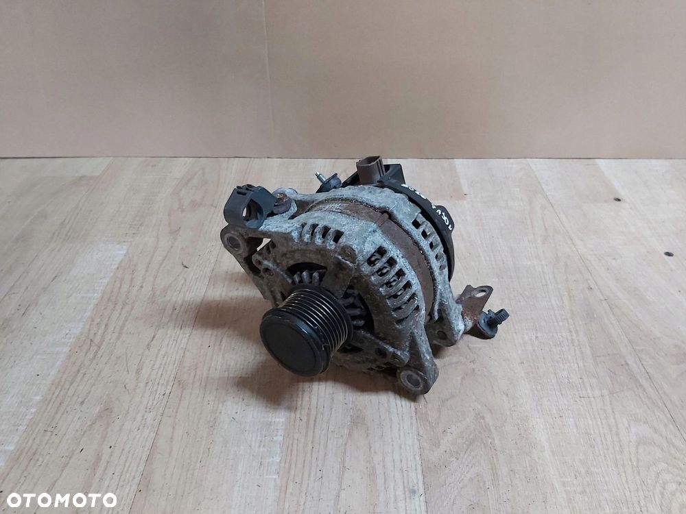 TOYOTA SIENNA 3,5 v6 alternator Lexus Avalon rav4 - 1