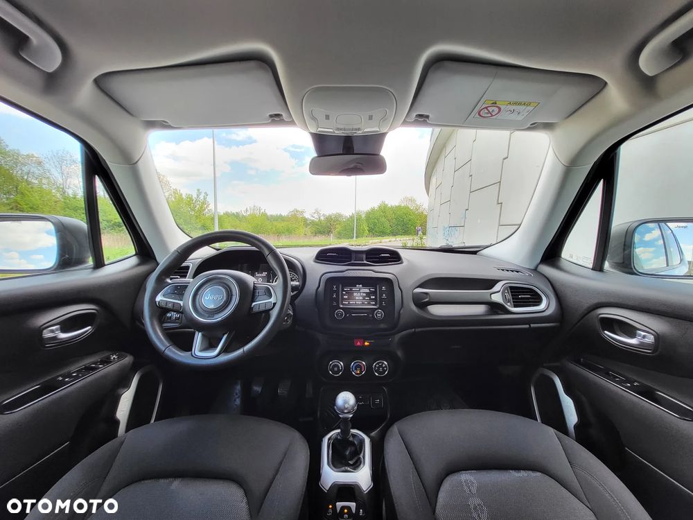 Jeep Renegade - 12