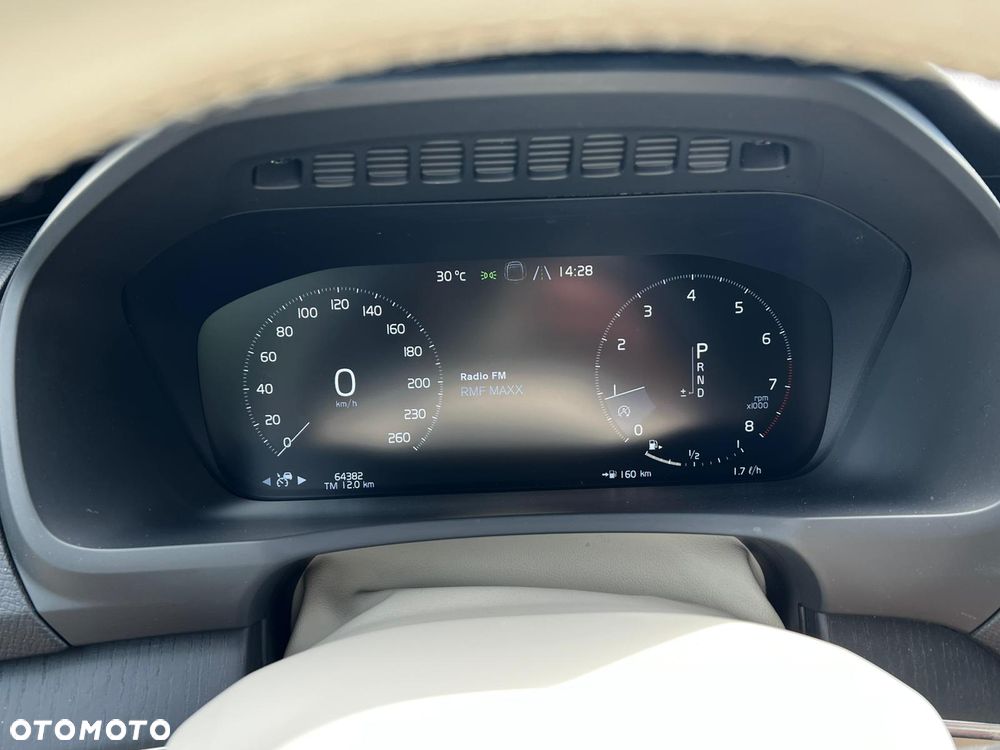 Volvo XC 90 T6 AWD Geartronic Momentum Pro - 22