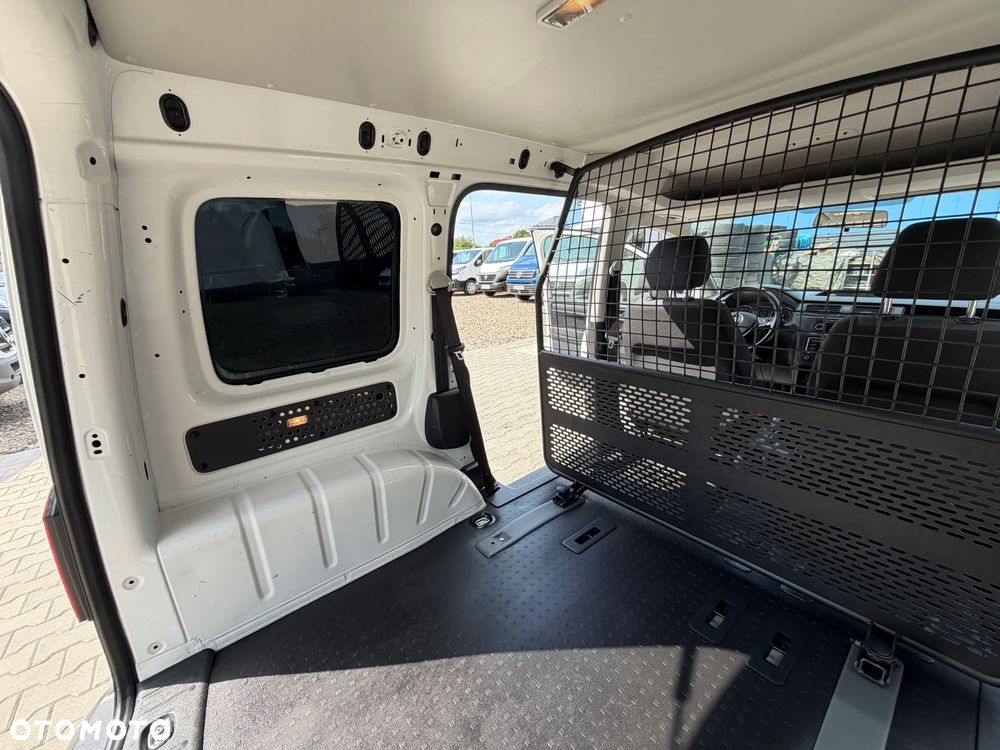 Volkswagen Caddy - 40