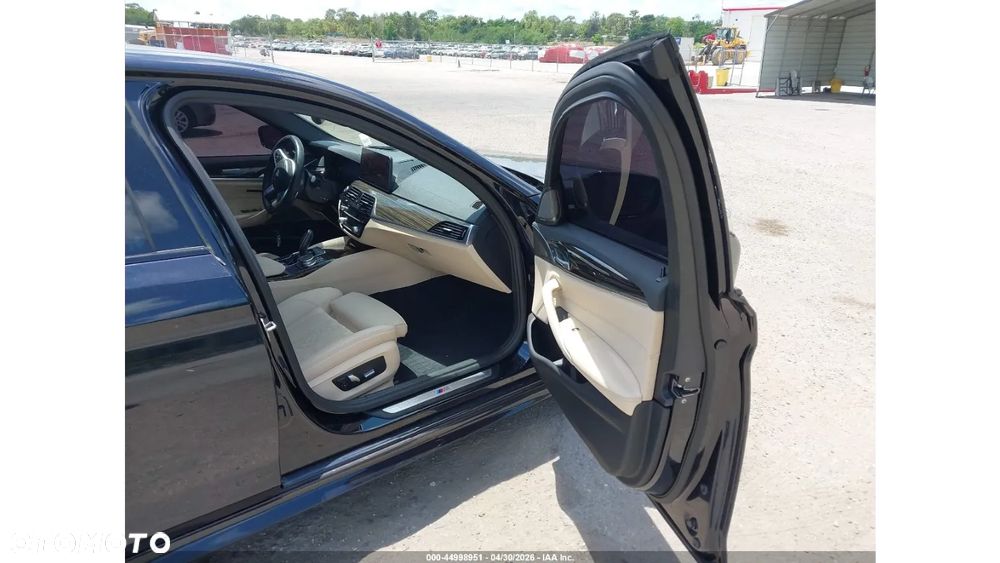 BMW Seria 5 530i mHEV M Sport sport - 10