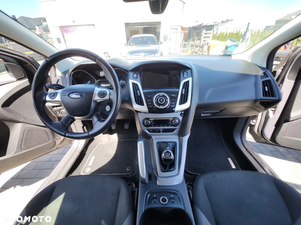 Ford Focus - 11