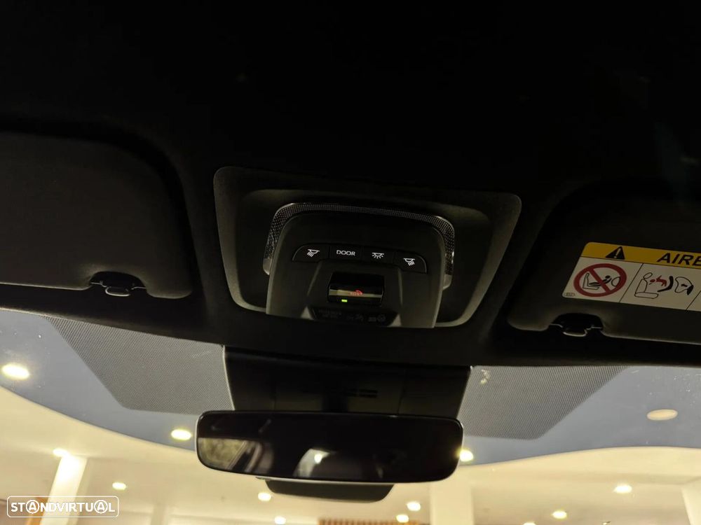 Toyota Corolla Cross 1.8 Hybrid Exclusive - 27