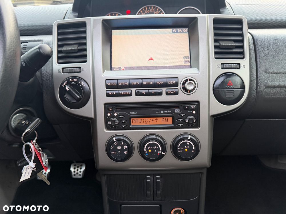 Nissan X-Trail 2.2 dCi 4x4 Columbia - 29
