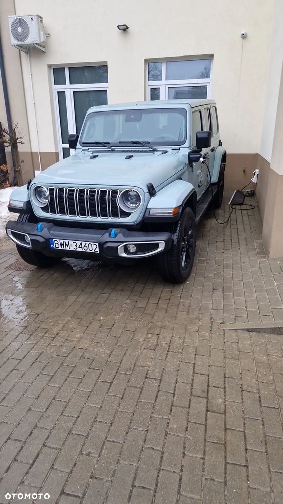 Jeep Wrangler - 12