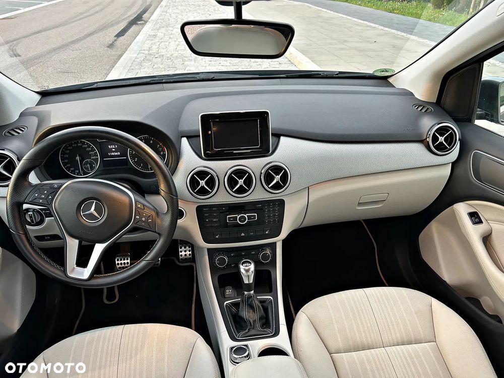 Mercedes-Benz Klasa B 180 - 3