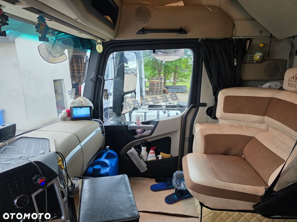 Mercedes-Benz Actros 1852 - 8