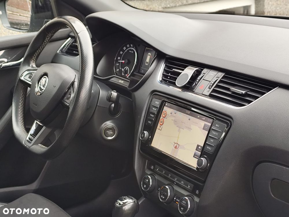 Skoda Octavia 2.0 TDI DSG RS - 13