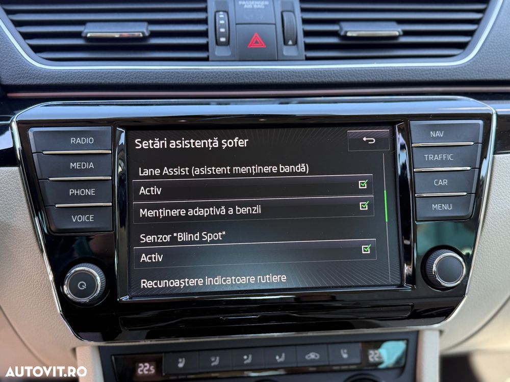 Skoda Superb 2.0 TDI 4X4 DSG Laurin & Klement - 16