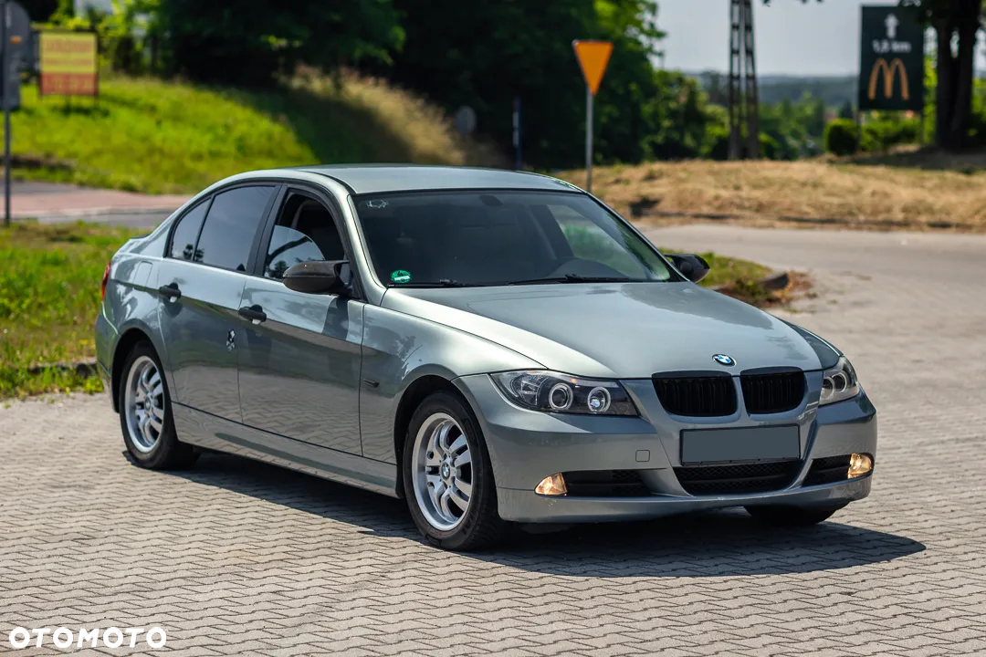 BMW Seria 3 320i - 13