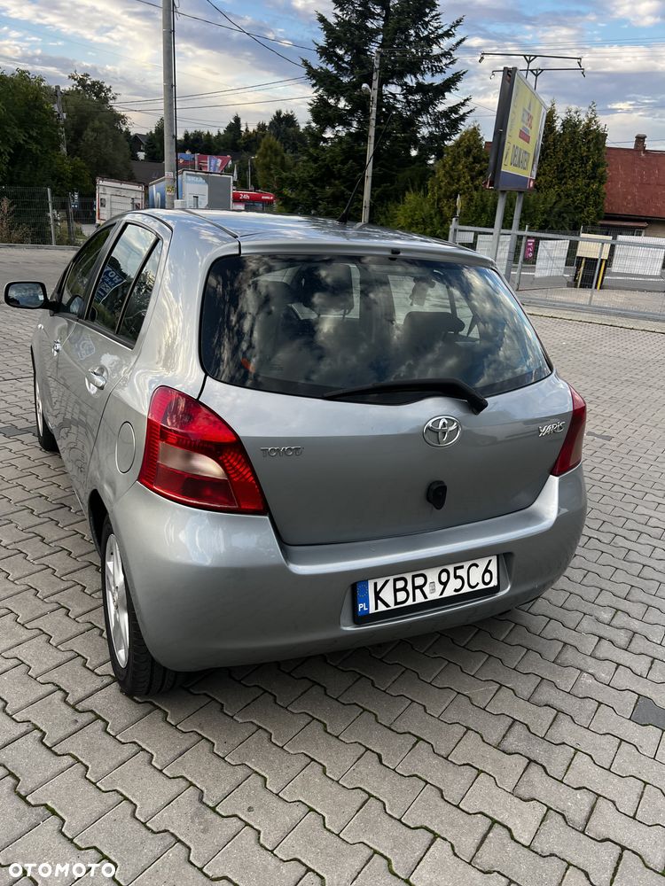 Toyota Yaris 1.3 Prestige - 7