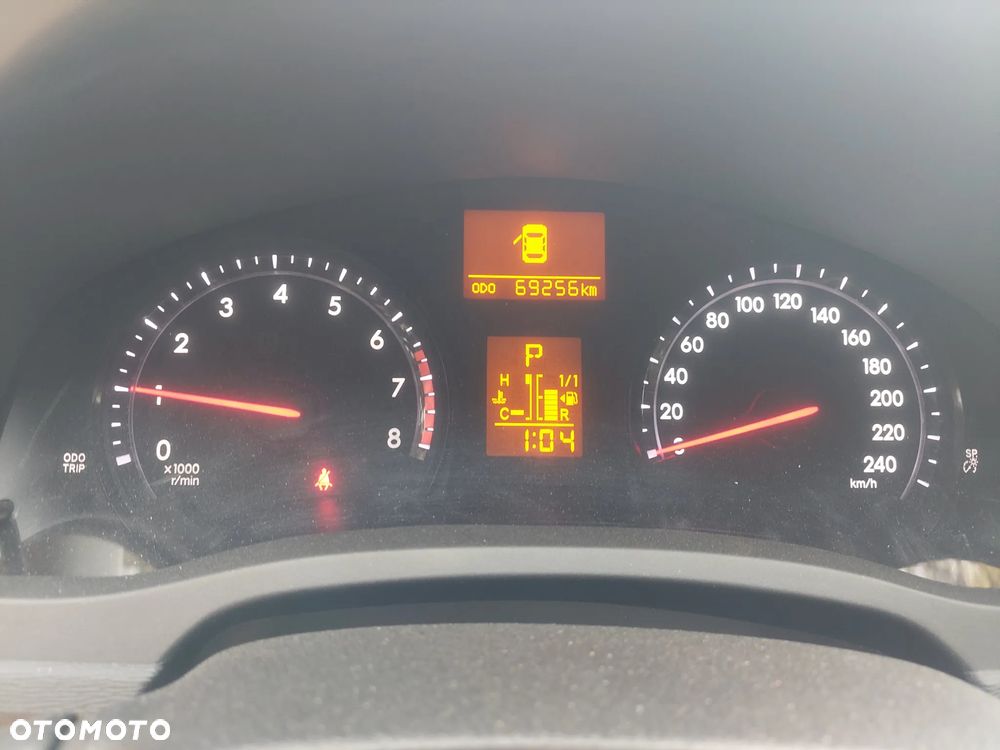 Toyota Avensis 1.8 Prestige MS - 9