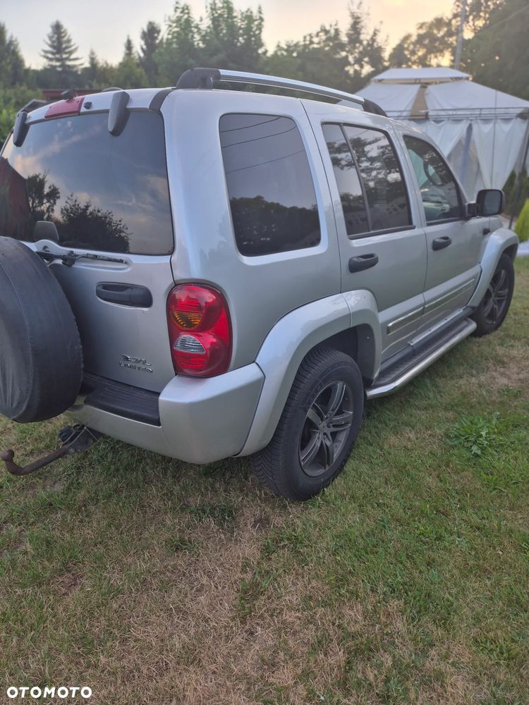 Jeep Liberty - 4