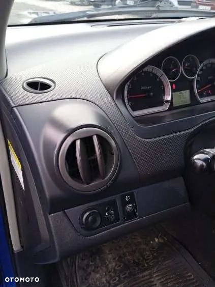 Chevrolet Aveo 1.2 16V LS - 10