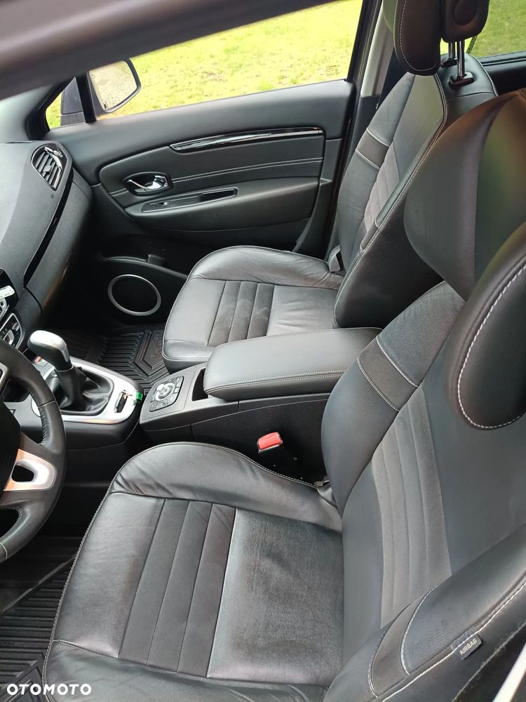 Renault Scenic 2.0 16V Privilege CVT - 11