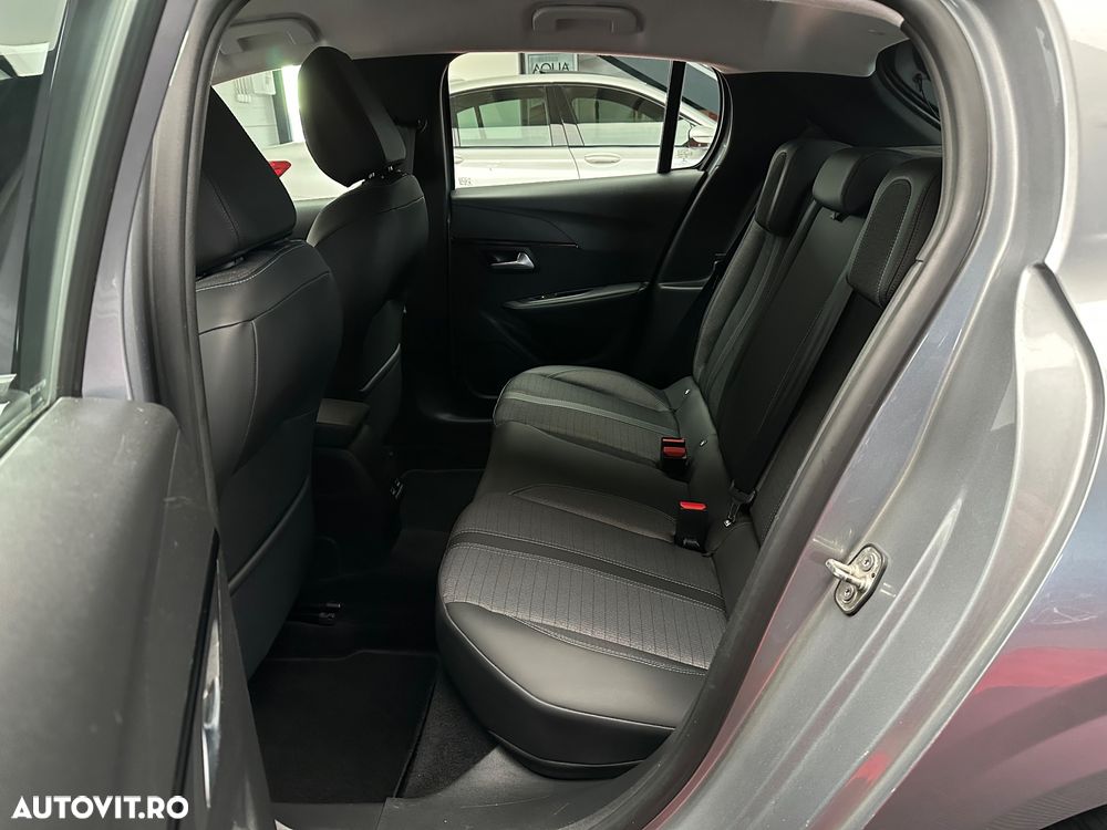 Peugeot 208 1.2 L PureTech STT EAT8 Allure - 21