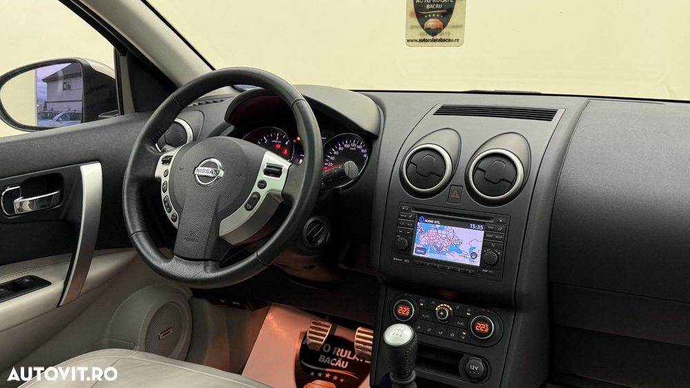 Nissan Qashqai+2 - 14