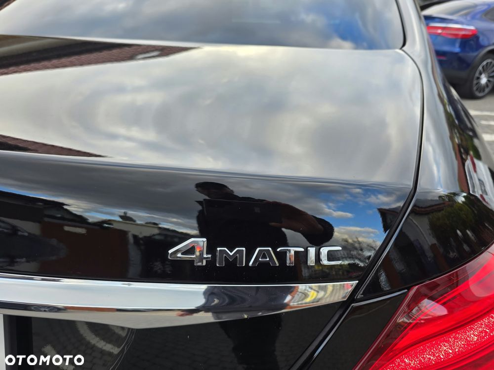 Mercedes-Benz Klasa E 220 d 4-Matic 9G-TRONIC - 35