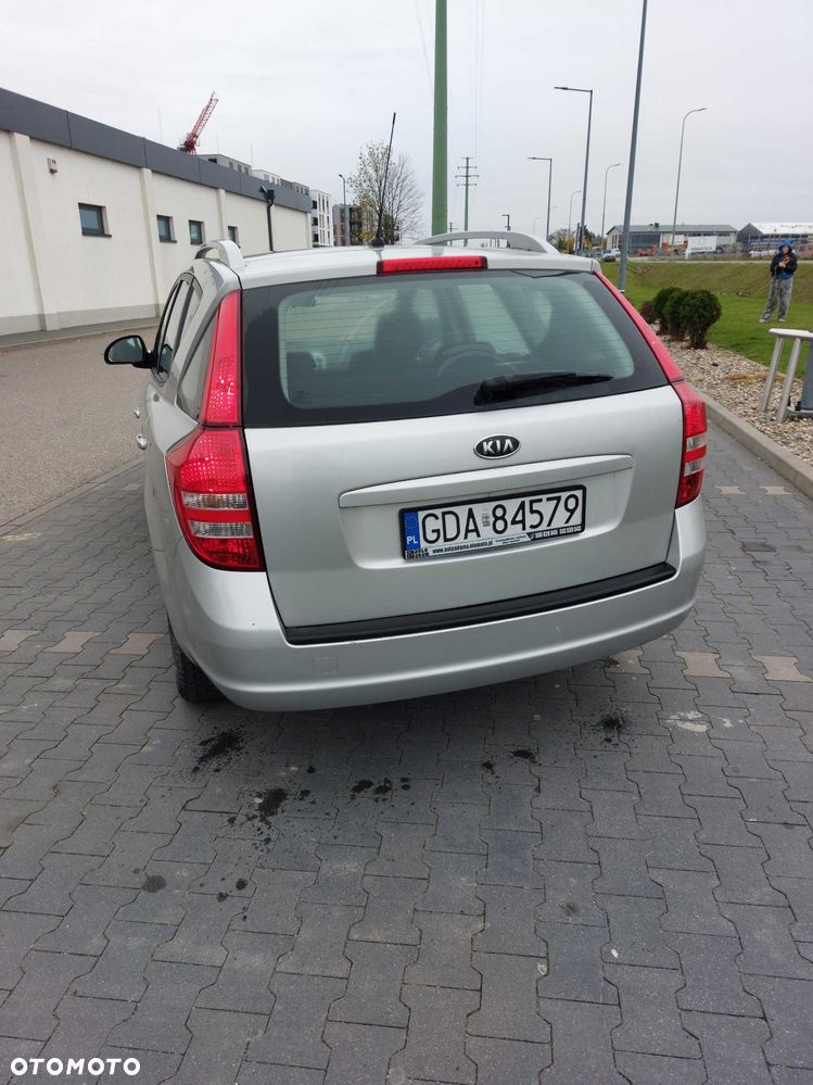 Kia Ceed - 3
