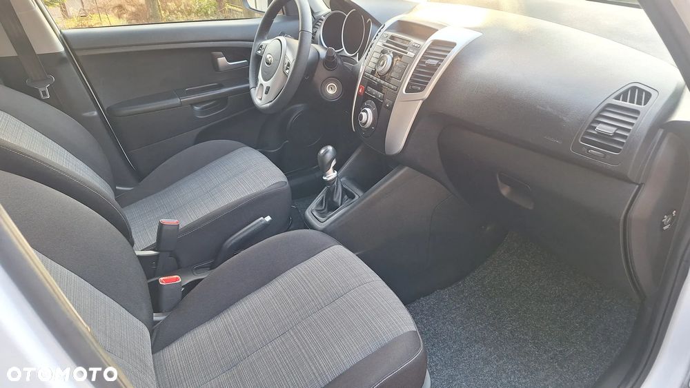Kia Venga 1.4 CVVT Attract - 14