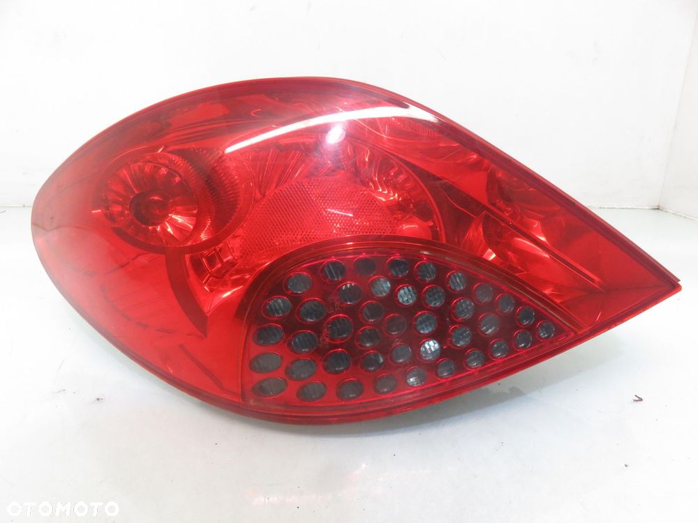 LAMPA LEWA TYLNA PEUGEOT 207 964998668003 - 1