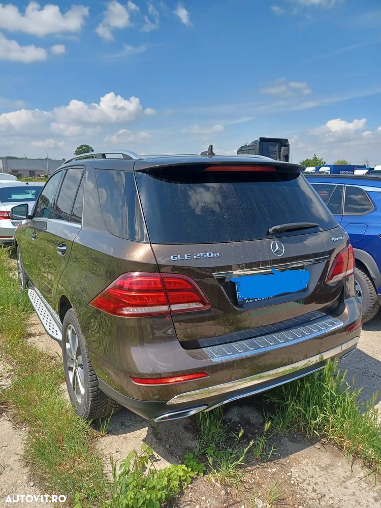Mercedes-Benz GLE 250 d 4MATIC - 3