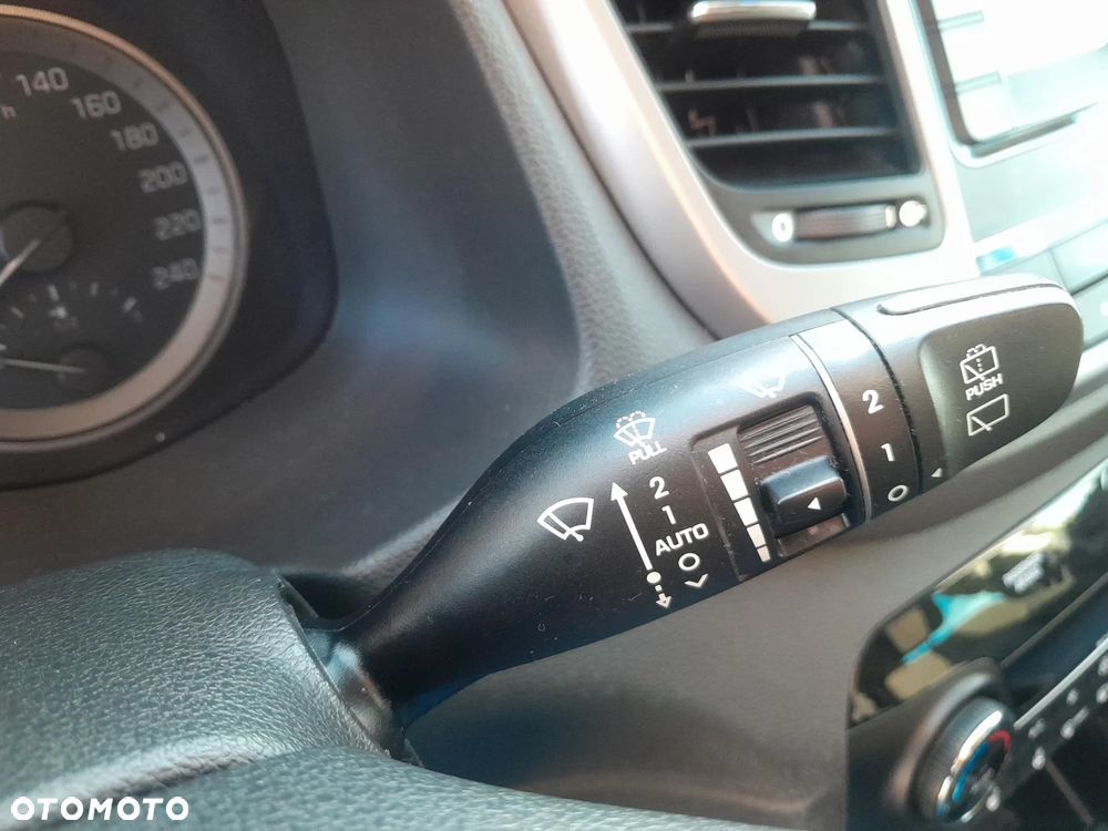 Hyundai Tucson 1.6 GDI BlueDrive GO 2WD - 22