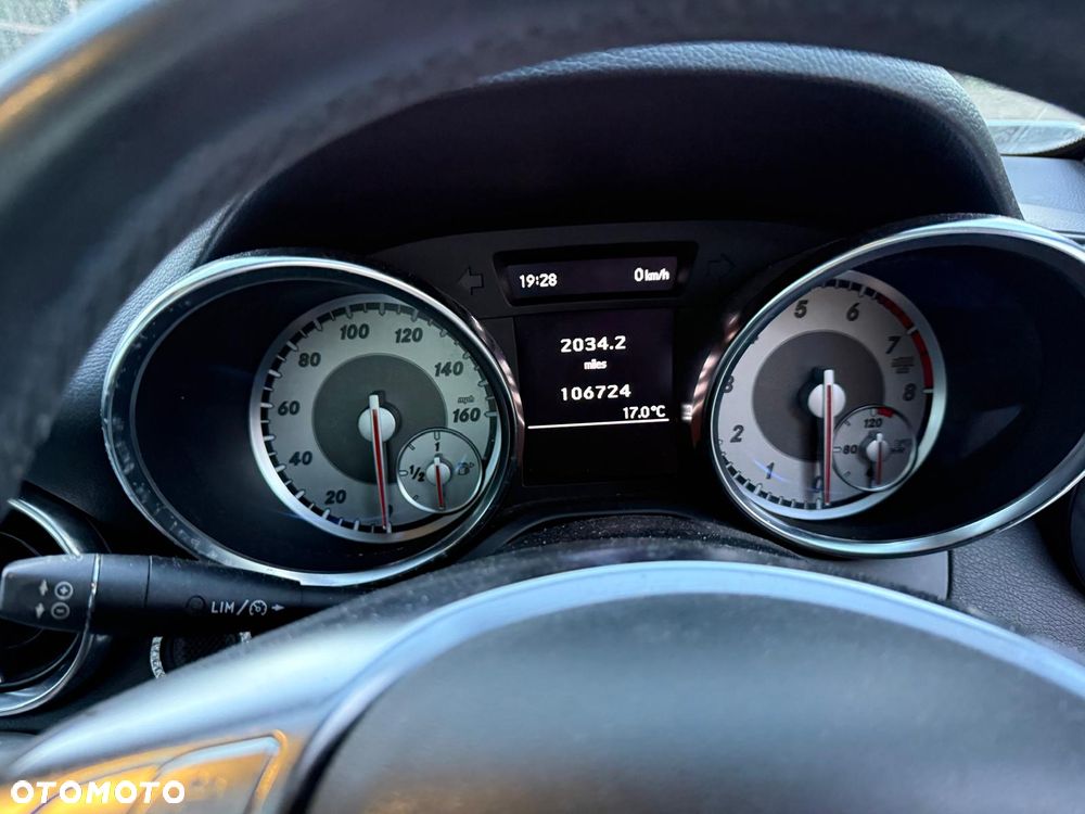 Mercedes-Benz SLK 200 (BlueEFFICIENCY) - 8