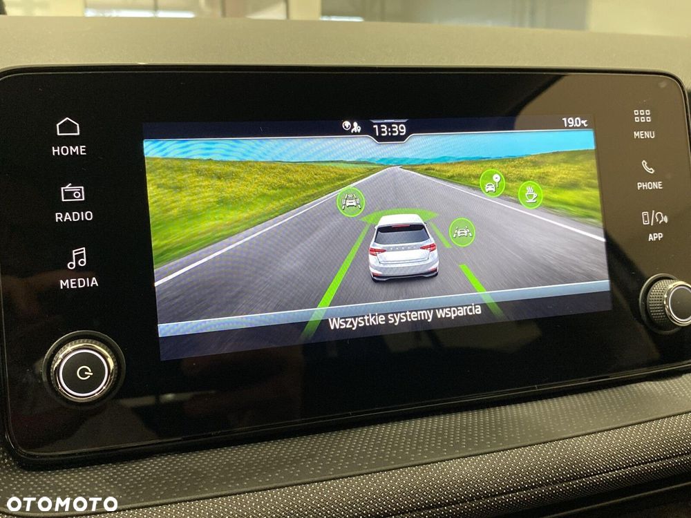 Skoda Fabia 1.0 TSI Selection DSG - 27