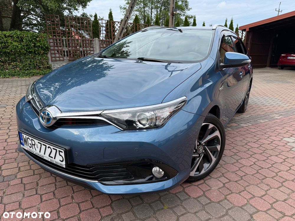 Toyota Auris - 1