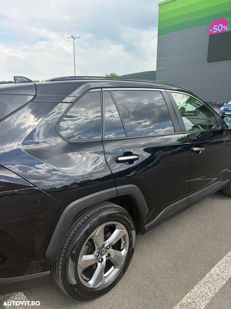 Toyota RAV4 - 3