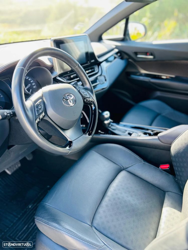 Toyota C-HR 1.8 HSD Exclusive+P.Luxury - 13