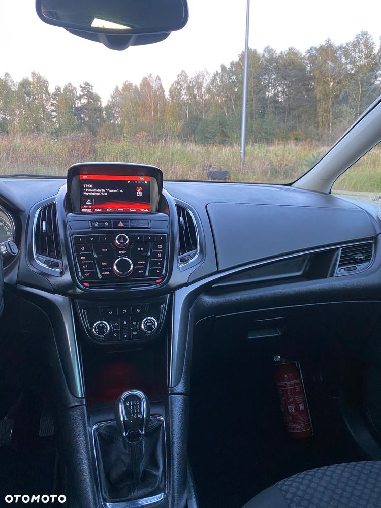 Opel Zafira - 9