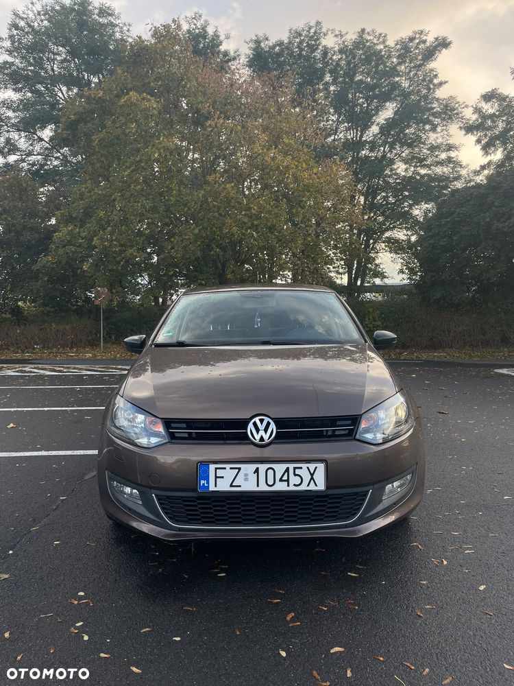 Volkswagen Polo 1.4 16V Comfortline DSG - 2