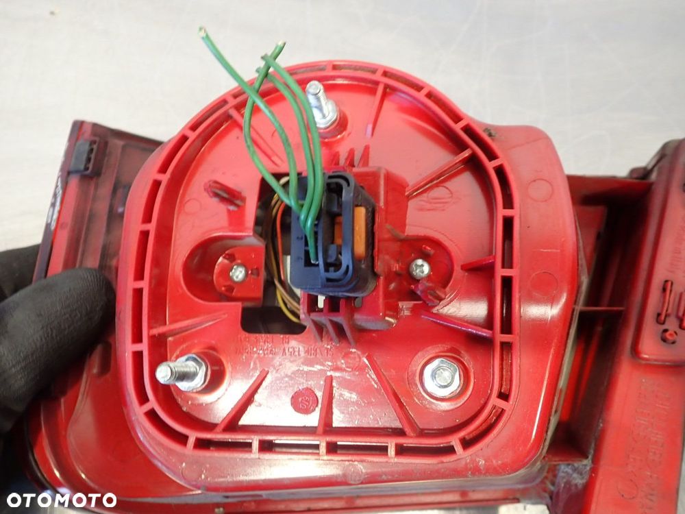 LAMPA LEWA TYLNA VOLKSWAGEN PASSAT B6 3C5945095H - 9