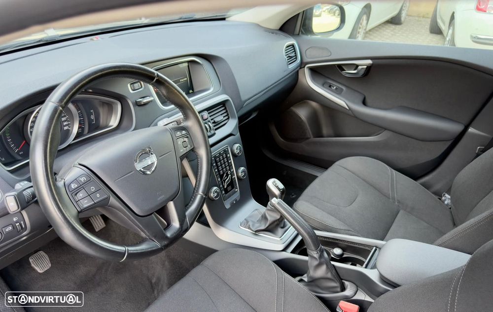 Volvo V40 - 10