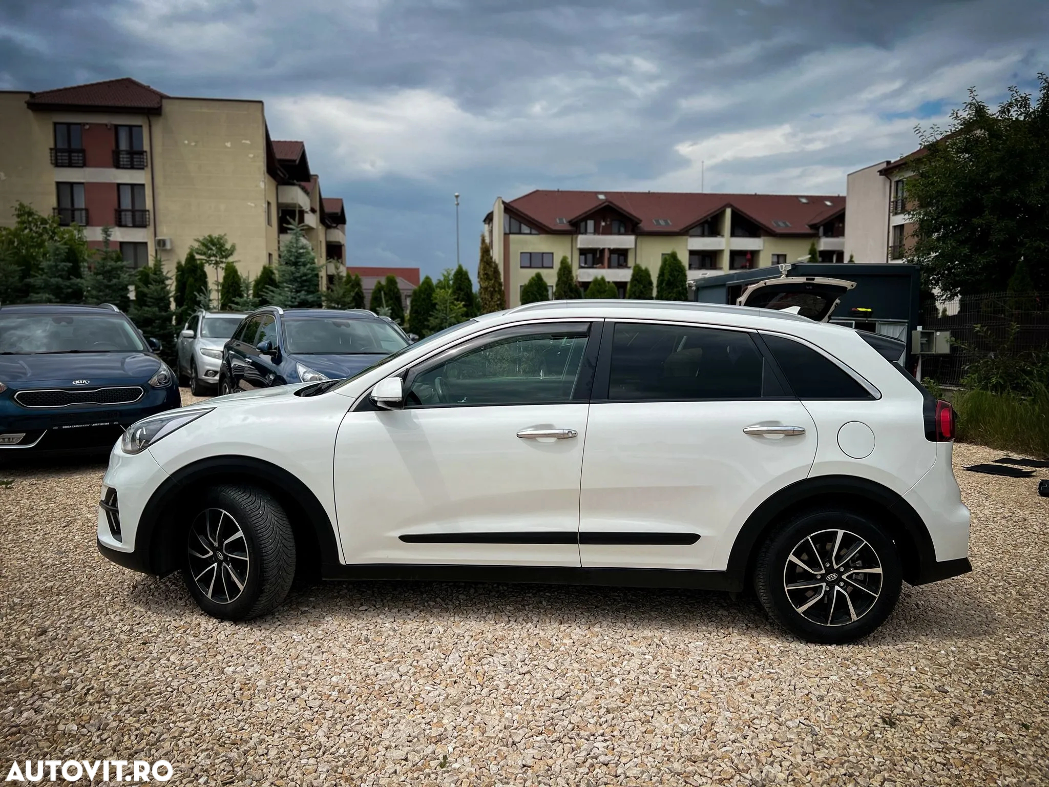 Kia Niro 1.6 GDI HEV 2WD OPF Aut. Edition 7 - 4