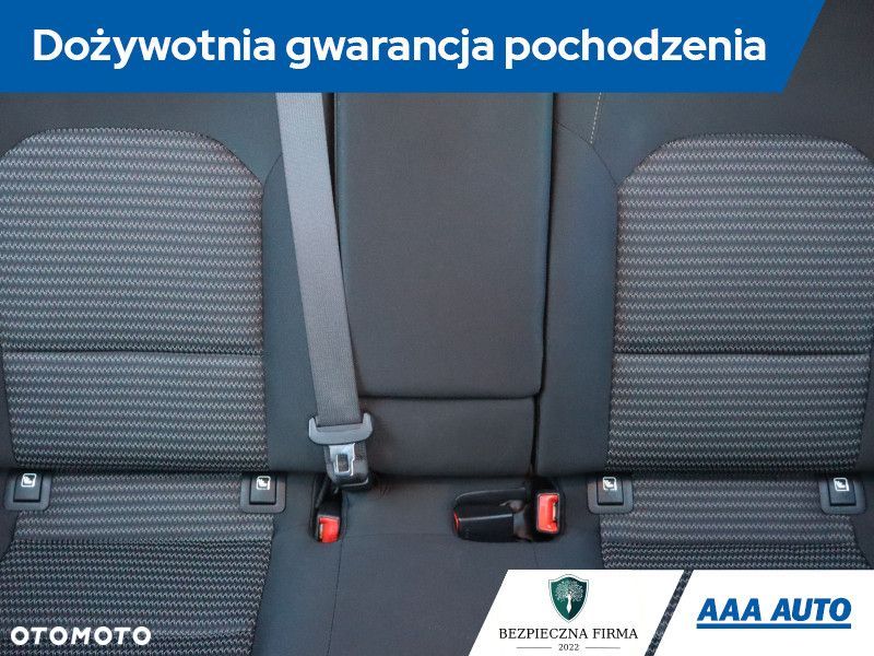 Kia Ceed - 12