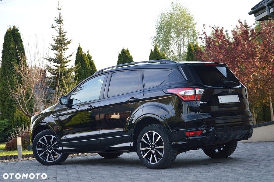 Ford Kuga 1.5 EcoBoost 2x4 ST-Line - 16